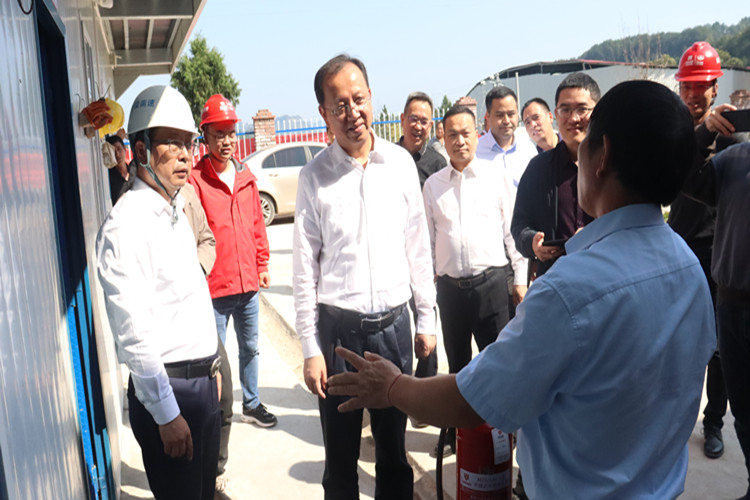交通部公路局副局长周荣峰调研开梁高速项目建设.doc (2)_副本.jpg