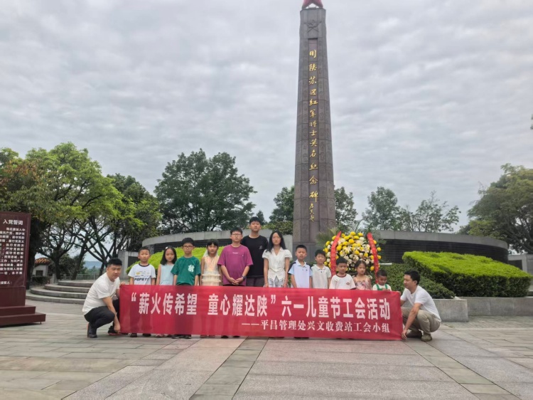 07FE33B605C67F200A0C4302304C5E8F_副本.jpg